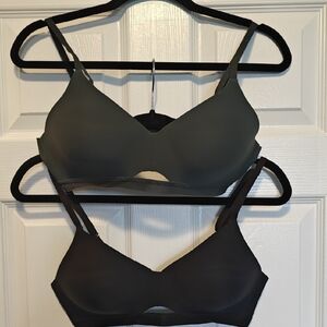 Maidenform Black and Green Wireless Seamless Bra
